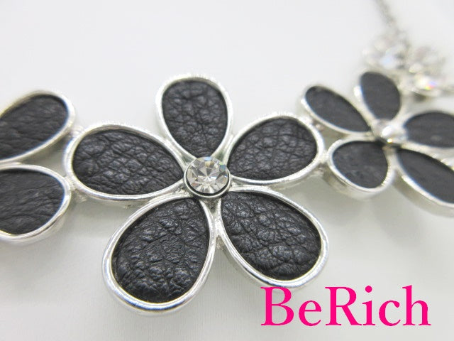 スワロフスキー SWAROVSKI クリスタル フラワー 花 モチーフ ネックレス ペンダント クリスタル シルバー ジュエリー アクセサリー flower 【中古】【送料無料】 ba2694