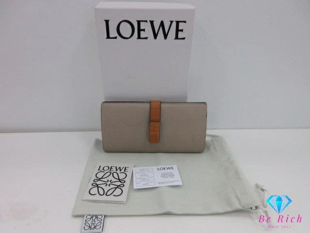ロエベ LOEWE バーティカル ウォレット ラージ 二つ折り 長財布 062020 アナグラム グレージュ レザー ロゴ 財布 ロング ウォレット 【中古】【送料無料】bs4135