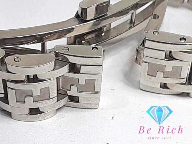 フェンディ FENDI レディース 腕時計 750L ラウンド ブラック 黒 シルバー SS ブレス アナログ クォーツ QZ ウォッチ ズッカ ロゴ 【中古】【送料無料】 bt3074