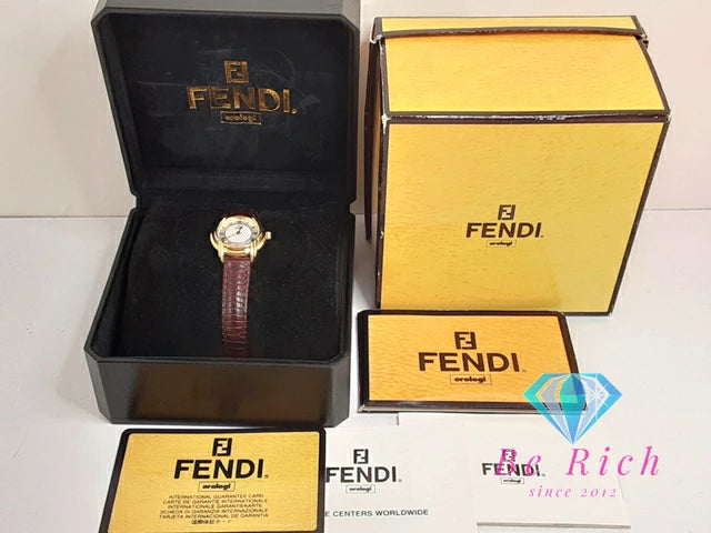 フェンディ FENDI レディース 腕時計 350L ラウンド 白 ホワイト シルバー ボルドー SS レザー ブレス アナログ クォーツ QZ ウォッチ ズッカ ロゴ 【中古】【送料無料】 bt3291