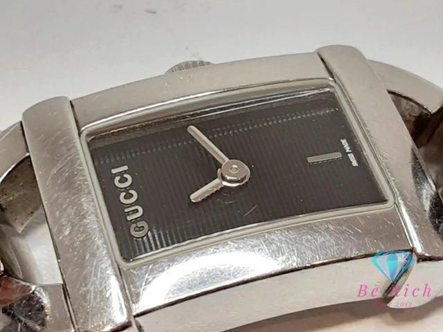 グッチ GUCCI レディース 腕時計 6800L スクエア 黒 ブラック シルバー SS レザー ブレス アナログ クォーツ QZ ウォッチ バングル レクタンギュラー 【中古】【送料無料】 bt3390