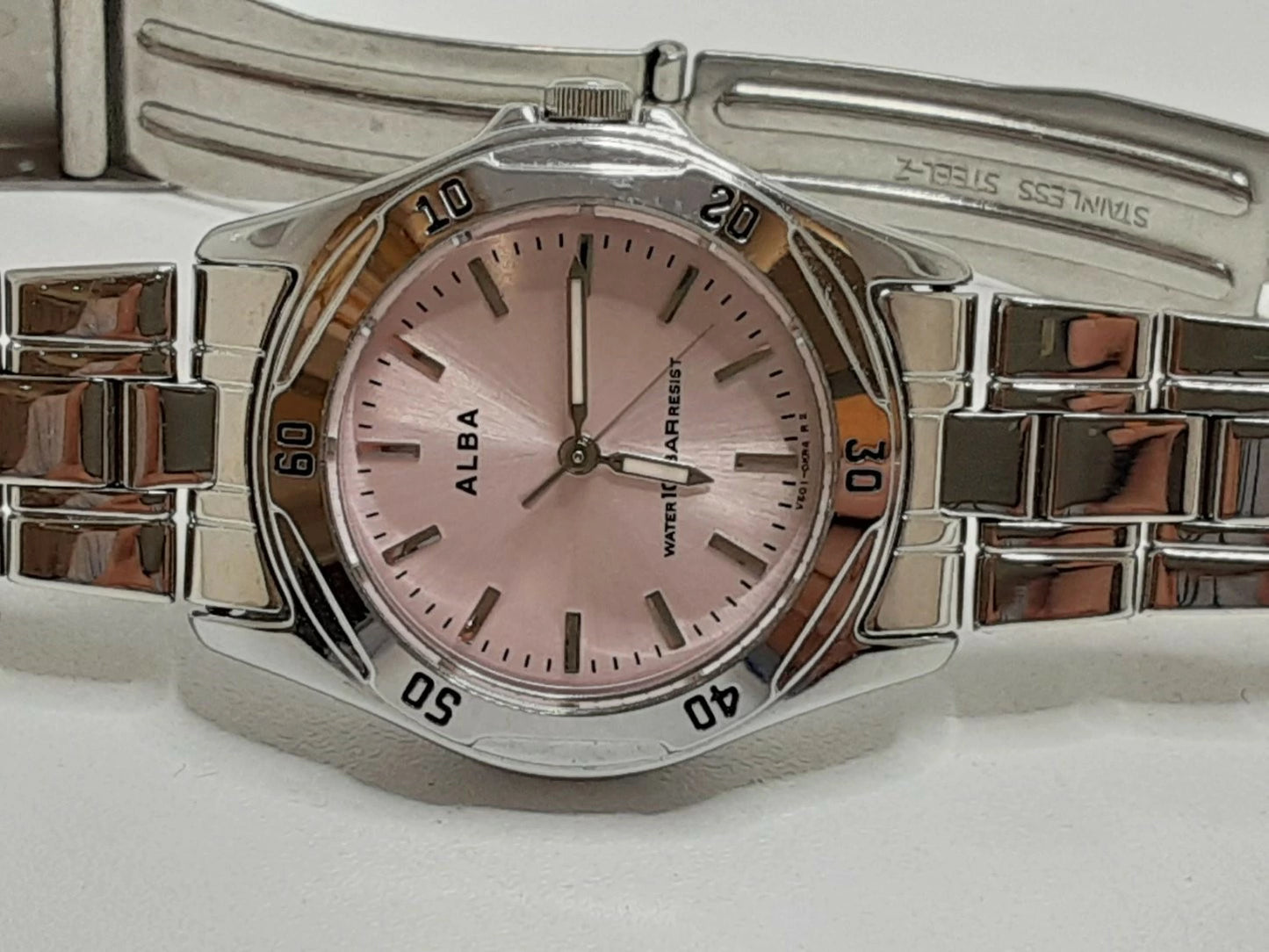セイコー SEIKO アルバ ALBA レディース 腕時計 V501-0BJ0 ラウンド ピンク シルバー SS ブレス アナログ クオーツ QZ ウォッチ レディース 【中古】【送料無料】 ht6169