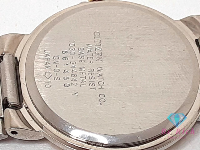 シチズン CITIZEN レディース 腕時計 1030-344642 白 ホワイト シルバー ゴールド SS GP ブレス アナログ クォーツ QZ ウォッチ ボーイズ ユニセックス メンズ 【中古】【送料無料】 ht6277