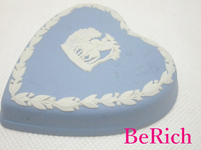 ウェッジウッド WEDGWOOD ジャスパー ウェア ハート 小物入れ アクセサリー ペール ブルー 陶器 ロゴ ケース 置物 【中古】【送料無料】 bh2151