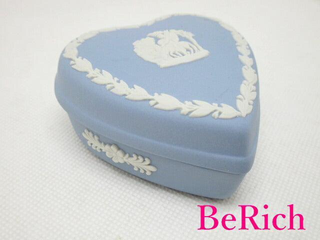 ウェッジウッド WEDGWOOD ジャスパー ウェア ハート 小物入れ アクセサリー ペール ブルー 陶器 ロゴ ケース 置物 【中古】【送料無料】 bh2151