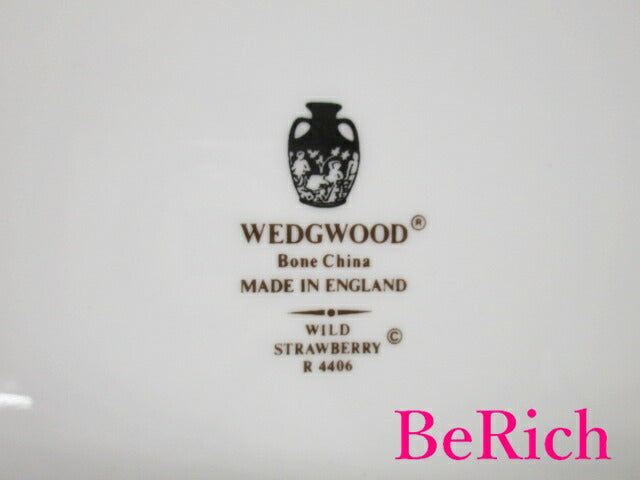 ウェッジウッド WEDGWOOD ワイルド ストロベリー プレート 白 ホワイト ファイン ボーンチャイナ 陶磁器 大皿 盛皿 銘々皿 食器 洋食器 テーブルウェア 【中古】【送料無料】 bh2191