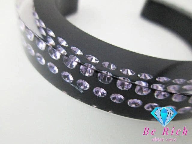 スワロフスキー SWAROVSKI クリスタル 付 バングル ブレスレット ブラック Mサイズ プラスチック アクセサリー ジュエリー 小物  【中古】【送料無料】ba3075