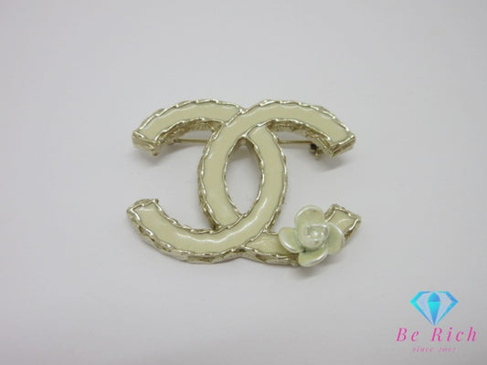 シャネル CHANEL ココ マーク カメリア 付 ブローチ A12A ゴールド アイボリー メッキ CC ロゴ アクセサリー 【中古】【送料無料】 ba3185