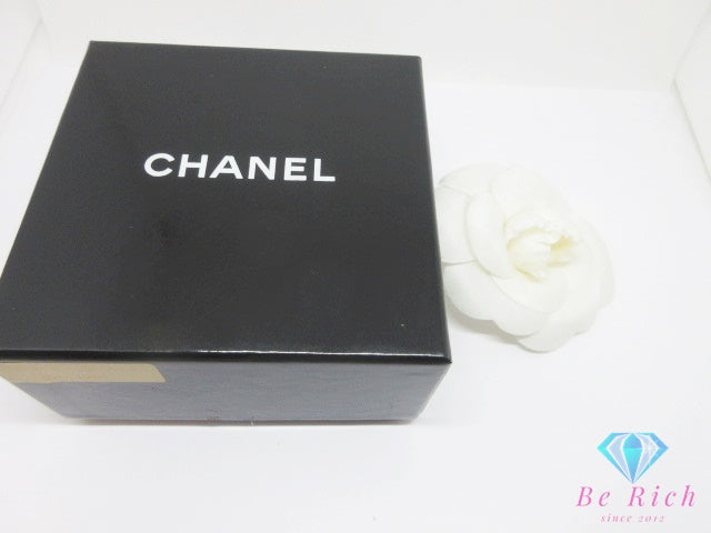 シャネル CHANEL カメリア コサージュ ピン ブローチ ホワイト 白 ファブリック 花 フラワー モチーフ ココマーク C ロゴ ジュエリー アクセサリー 【中古】【送料無料】 ba3576