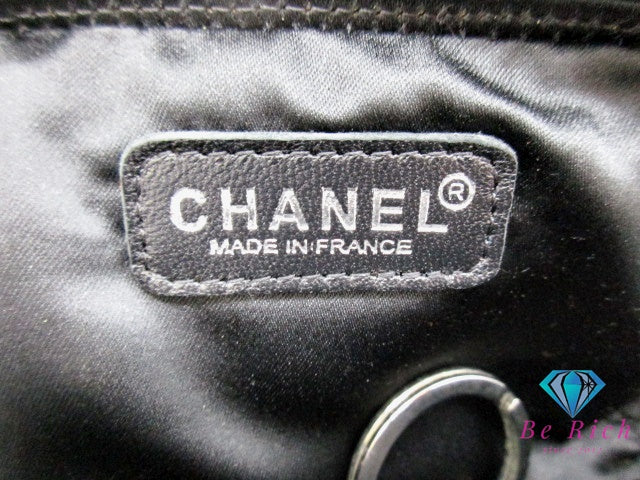 シャネル CHANEL キーリング 付 ミニ ポーチ ブラック 黒 ニュートラベル ナイロン ココマーク CC ロゴ アクセサリー マルチ ポーチ 鞄 【中古】【送料無料】 bc2118