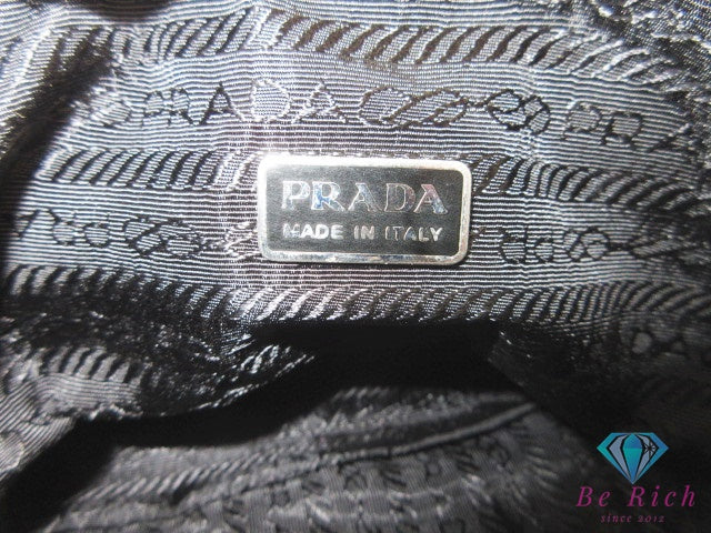 プラダ PRADA キルティング ポーチ MV599 ピンク ナイロン ロゴ 三角 プレート ポコノ コスメ 化粧 アクセサリー 小物 【中古】【送料無料】 bc2223