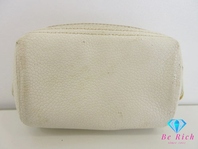シャネル CHANEL ココマーク コスメ ポーチ ホワイト 白 キャビアスキン レザー CC ロゴ 化粧 アクセサリー マルチ ポーチ 鞄  【中古】【送料無料】 bc2297