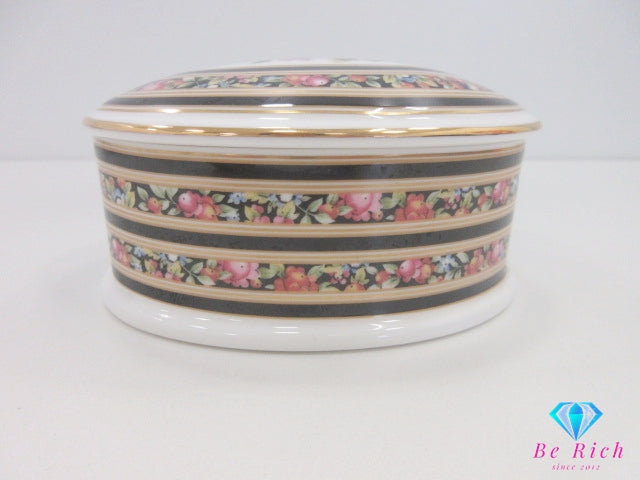 ウェッジウッド WEDGWOOD クリオ 小物入れ アクセサリー マルチカラー 陶器 ロゴ ケース 置物 【中古】【送料無料】 bh2757