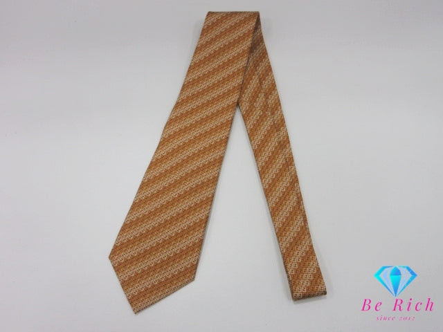 美品 フェンディ FENDI ネクタイ 総柄 ロゴ オレンジ系 ベージュ ズッカ柄 シルク 絹 ビジネス スーツ ファッション 小物 紳士 メンズ 【中古】【送料無料】 bh2890