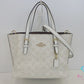 コーチ COACH モリー トート バッグ 25 C4250 シグネチャー アイボリー 2way ハンドバッグ ショルダーバッグ PVC レザー 肩掛け 斜め掛け 鞄 【中古】【送料無料】 bk10204