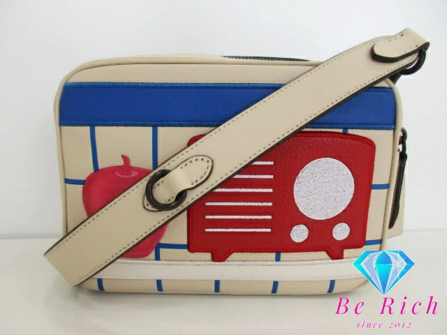 美品 コーチ COACH トム ウェッセルマン コラボ ショルダーバッグ フライトバッグ CA323 アイボリー マルチ レザー ポシェット 斜め掛け クロスボディ ポーチ 鞄 Tom Wesselmann 【中古】【送料無料】 bk9487
