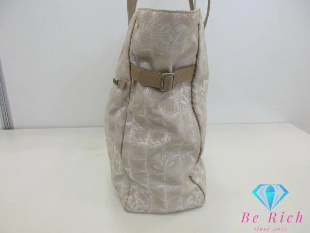 シャネル CHANEL ニュー トラベル ライン トート TGM A15826 ベージュ ゴールド ジャガード ナイロン レザー ココ マーク CC ロゴ トートバッグ ハンドバッグ ショルダーバッグ  【中古】【送料無料】 bk9671