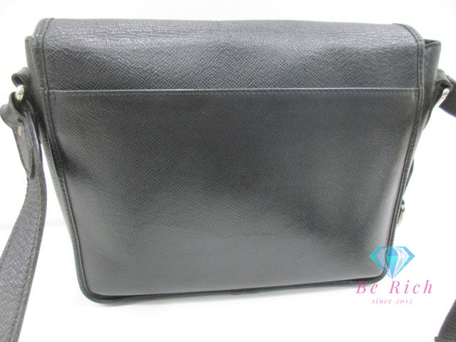 ルイ ヴィトン LOUIS VUITTON メンズ ショルダーバッグ タイガ アンドレイ M32482 アルドワーズ 黒 ブラック ロゴ 肩掛け 斜め掛け 鞄 【中古】【送料無料】 bk9820