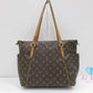 ルイ ヴィトン LOUIS VUITTON トートバッグ モノグラム トータリー MM M56689 ブラウン 茶 PVC レザー ショルダーバッグ ハンドバッグ 肩掛け バッグ 鞄 メンズ レディース 【中古】【送料無料】 bk9827