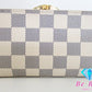ルイ ヴィトン LOUIS VUITTON ダミエ アズール ポルトフォイユ ヴィエノワ N61676 白 ホワイト アイボリー PVC レザー LV ロゴ 中財布 ミディアム コンパクト ウォレット がま口 小銭入れ 【中古】【送料無料】 bs3733