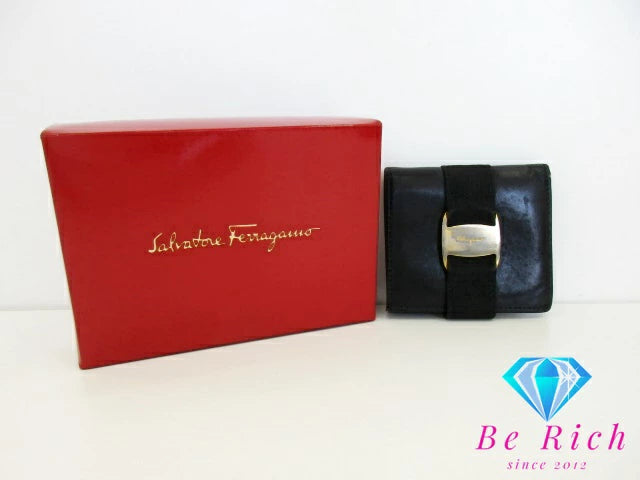 サルヴァトーレ フェラガモ Salvatore Ferragamo 二つ折り財布 22 3053 ヴァラ 黒 ブラック レザー コンパクト ウォレット  【中古】【送料無料】bs3671