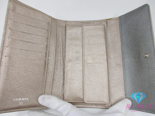 シャネル CHANEL 三つ折り財布 長財布 A33908 ビコローレ シルバー シャンパン ゴールド レザー ココマーク CC ロゴ ステッチ 二つ折り財布 ロング ウォレット 【中古】【送料無料】 bs3918