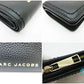 マークジェイコブス MARC JACOBS 二つ折り財布 ブラック 黒 レザー ロゴ コンパクト ミニ   【中古】【送料無料】 bs3941