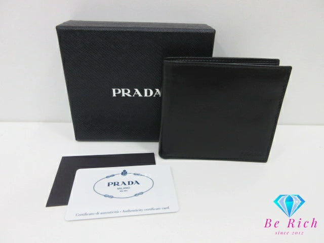 美品 プラダ PRADA メンズ 二つ折り財布 2M0738 サフィアーノ レザー 黒 ブラック ロゴ コンパクト ウォレット 【中古】【送料無料】 bs4057