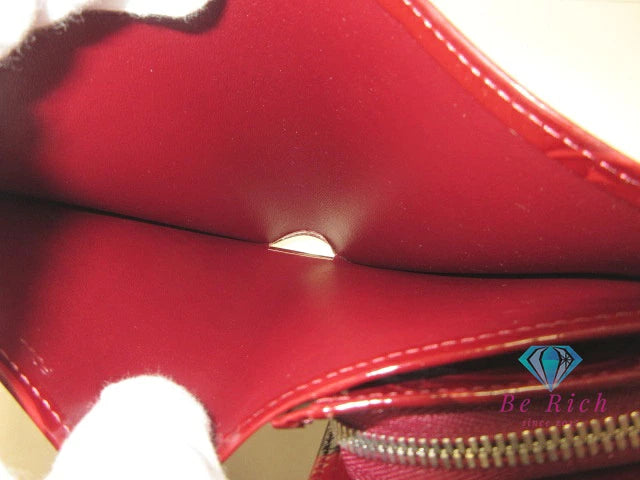 カルティエ Cartier 二つ折り財布 ハッピーバースデー ボルドー パテント レザー エナメル ロゴ 中財布 コンパクト ミディアム ウォレット  【中古】【送料無料】 bs4076