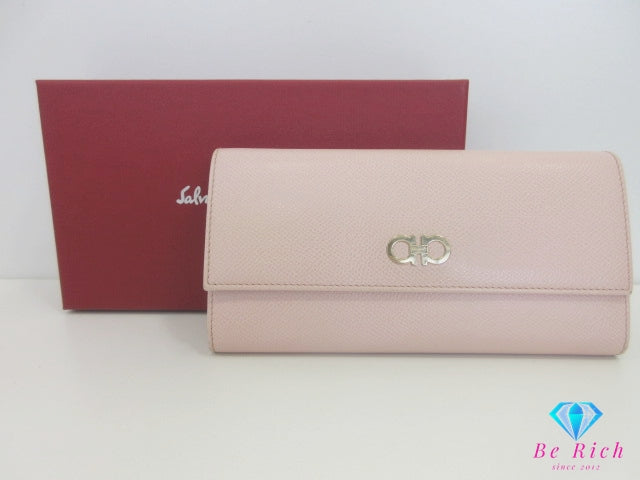 サルヴァトーレ フェラガモ Ferragamo 長財布 JP 22 D149 ガンチーニ ピンク レザー ロゴ 二つ折り財布 ロング ウォレット  【中古】【送料無料】bs4164