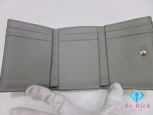 ロエベ LOEWE ロエベ トライフォールド ウォレット 三つ折り 財布 C660TR2X01 アナグラム グリーン ロゴ レザー コンパクト ウォレット 【中古】【送料無料】bs4292