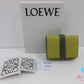 ロエベ LOEWE ロエベ トライフォールド ウォレット 三つ折り 財布 C660TR2X01 アナグラム グリーン ロゴ レザー コンパクト ウォレット 【中古】【送料無料】bs4292