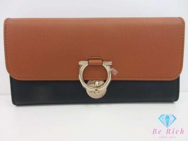 美品 サルヴァトーレ フェラガモ Salvatore Ferragamo 二つ折り財布 長財布 22D184 ガンチーニ ブラウン茶 ブラック 黒 バイカラー レザー ロング ウォレット  【中古】【送料無料】bs4383