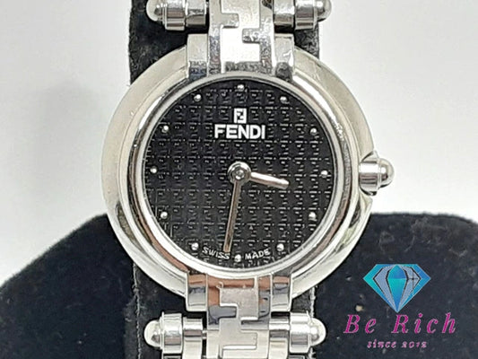 フェンディ FENDI レディース 腕時計 750L ラウンド ブラック 黒 シルバー SS ブレス アナログ クォーツ QZ ウォッチ ズッカ ロゴ 【中古】【送料無料】 bt3074