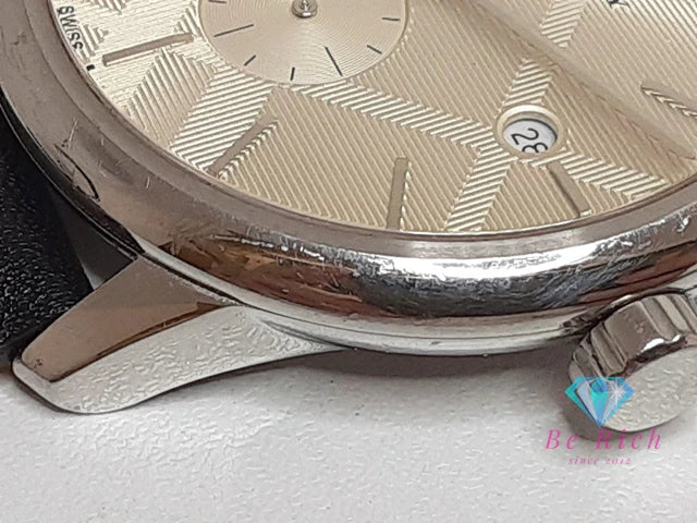バーバリー BURBERRY BU10008 クラシック メンズ 腕時計 デイト スモセコ ラウンド シルバー ブラック 黒 SS レザー ブレス ロゴ アナログ クォーツ QZ ウォッチ 【中古】【送料無料】 bt3205
