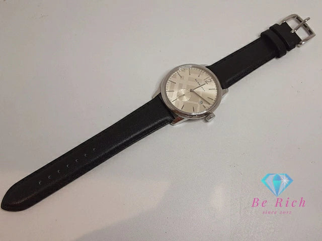 バーバリー BURBERRY BU10008 クラシック メンズ 腕時計 デイト スモセコ ラウンド シルバー ブラック 黒 SS レザー ブレス ロゴ アナログ クォーツ QZ ウォッチ 【中古】【送料無料】 bt3205