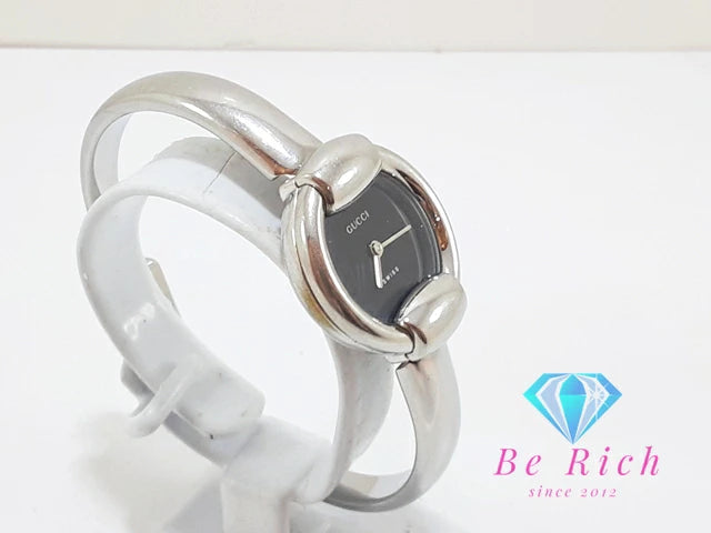 グッチ GUCCI レディース 腕時計 バングル ウォッチ 1400L ラウンド 黒 ブラック SS シルバー アナログ クォーツ QZ 【中古】【送料無料】 bt3301