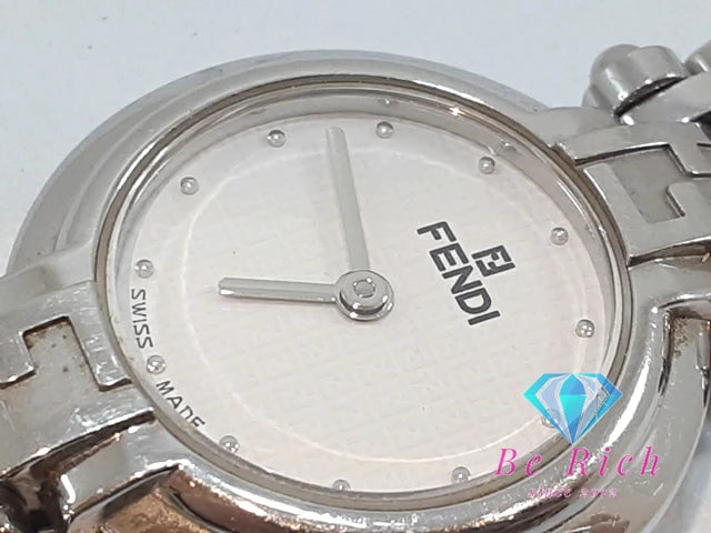 フェンディ FENDI オロロジ レディース 腕時計 750L ラウンド 白 ホワイト シルバー SS ブレス アナログ クォーツ QZ ウォッチ ズッカ ロゴ 【中古】【送料無料】 bt3302
