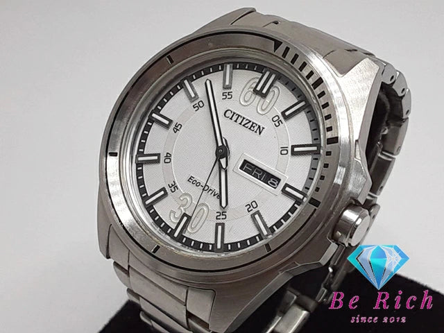 シチズン CITIZEN エコ ドライブ ソーラー メンズ 腕時計 デイデイト J800-S091322 白 ホワイト シルバー SS ブレス アナログ クォーツ QZ ウォッチ Eco-Drive  【中古】【送料無料】 ht4653