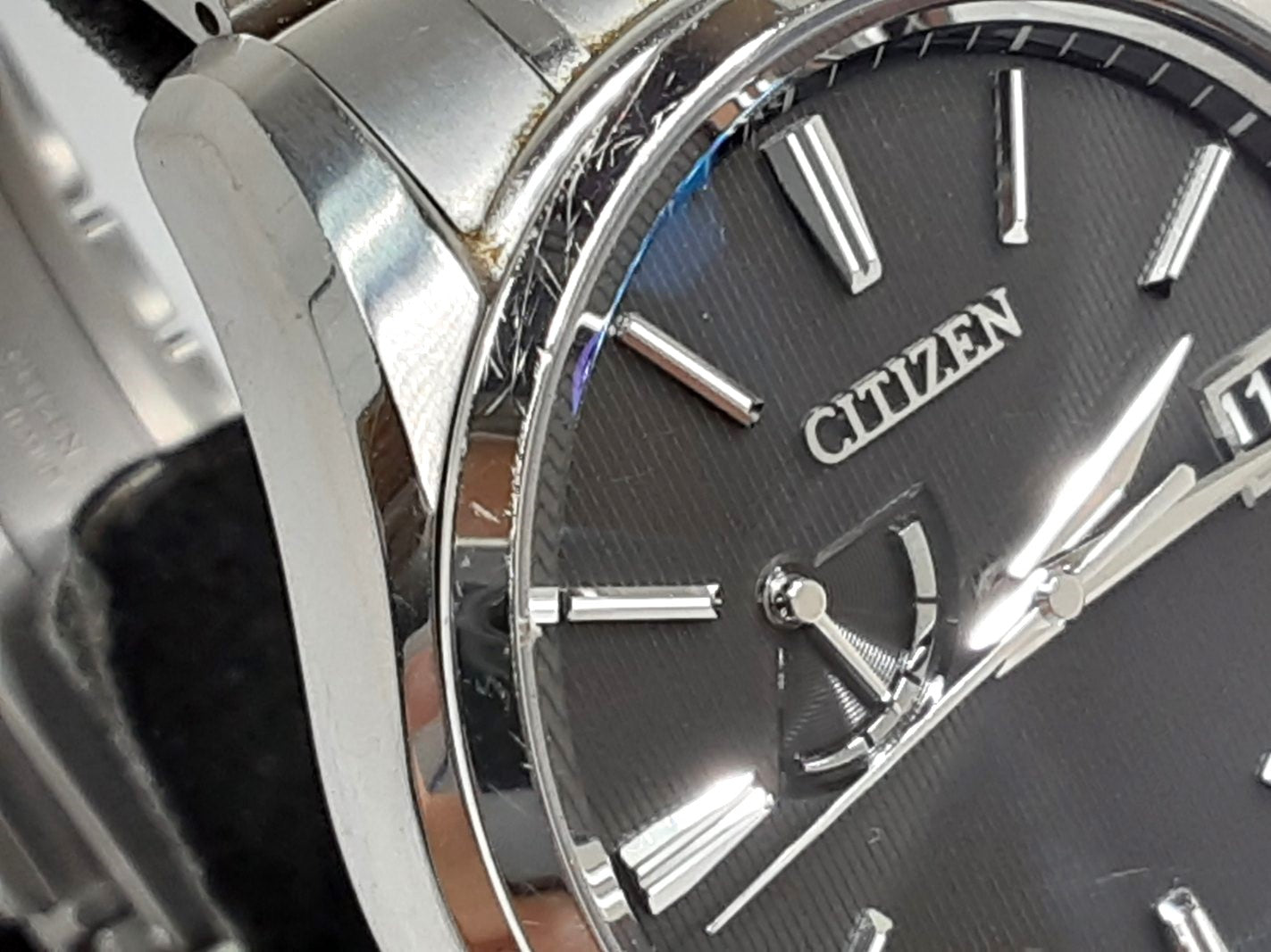 ザ シチズン The CITIZEN エコ ドライブ メンズ 腕時計 デイト AQ1020-51A A010-T018963 黒 ブラック シルバー パワーリザーブ チタニウム チタン アナログ ソーラー クォーツ QZ ウォッチ 【中古】【送料無料】 ht5009