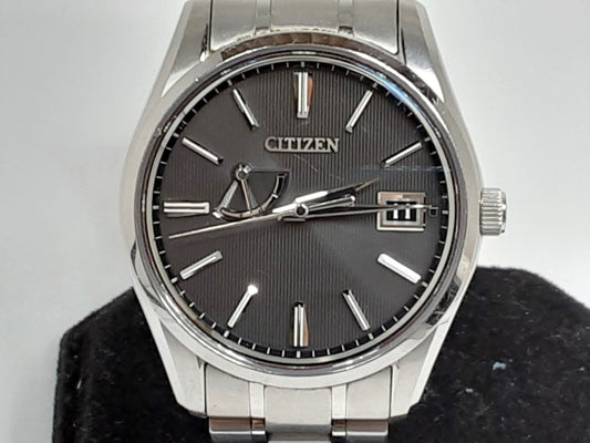 ザ シチズン The CITIZEN エコ ドライブ メンズ 腕時計 デイト AQ1020-51A A010-T018963 黒 ブラック シルバー パワーリザーブ チタニウム チタン アナログ ソーラー クォーツ QZ ウォッチ 【中古】【送料無料】 ht5009