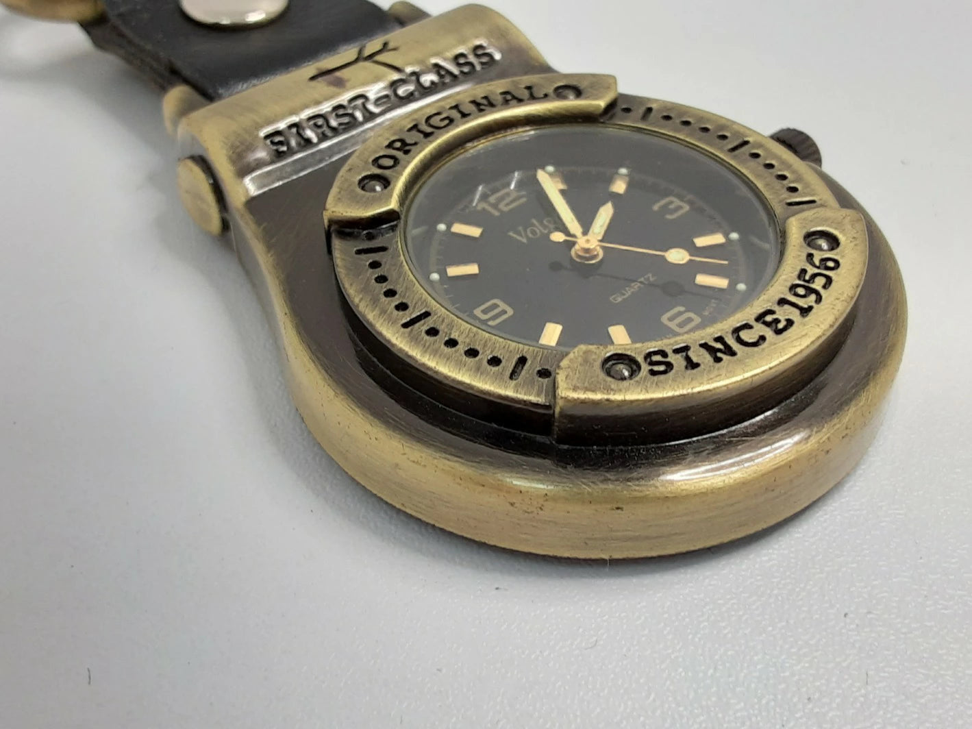 ボルガ Volga キーホルダー ポケットウォッチ 黒 ブラック カーキ QZ クォーツ アナログ ウォッチ アウトドア 懐中時計 【中古】【送料無料】 ht5069