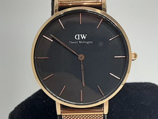ダニエル ウェリントン Daniel Wellington クラシック B32R1 32MM レディース 腕時計 黒 ブラック ゴールド SS GP ブレス アナログ クォーツ QZ ウォッチ DW CLASSIC  【中古】【送料無料】 ht5366