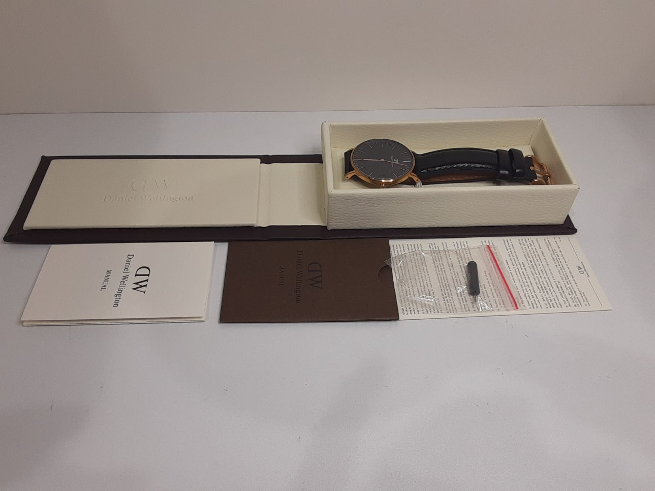 ダニエル ウェリントン Daniel Wellington クラシック 36MM 腕時計 黒 ブラック 茶 ブラウン SS レザー ブレス アナログ クォーツ QZ ウォッチ DW CLASSIC 【中古】【送料無料】 ht5372
