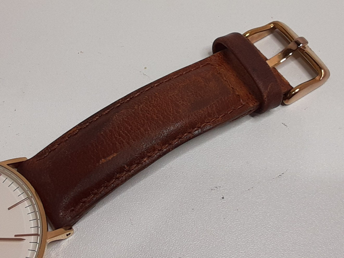ダニエル ウェリントン Daniel Wellington クラシック 36MM 腕時計 B36R9 白 ホワイト 茶 ブラウン SS レザー ブレス アナログ クォーツ QZ ウォッチ DW CLASSIC 【中古】【送料無料】 ht5373