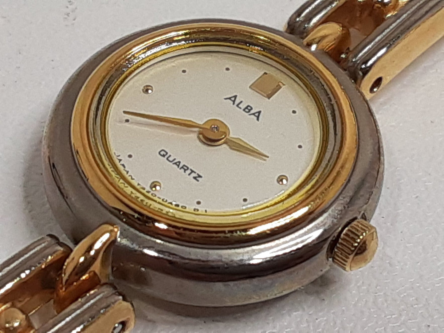 セイコー SEIKO アルバ レディース 腕時計 Y520-0A20 白 ホワイト シルバー ゴールド SS GP ブレス アナログ クォーツ QZ  ウォッチ ALBA 【中古】【送料無料】ht5409
