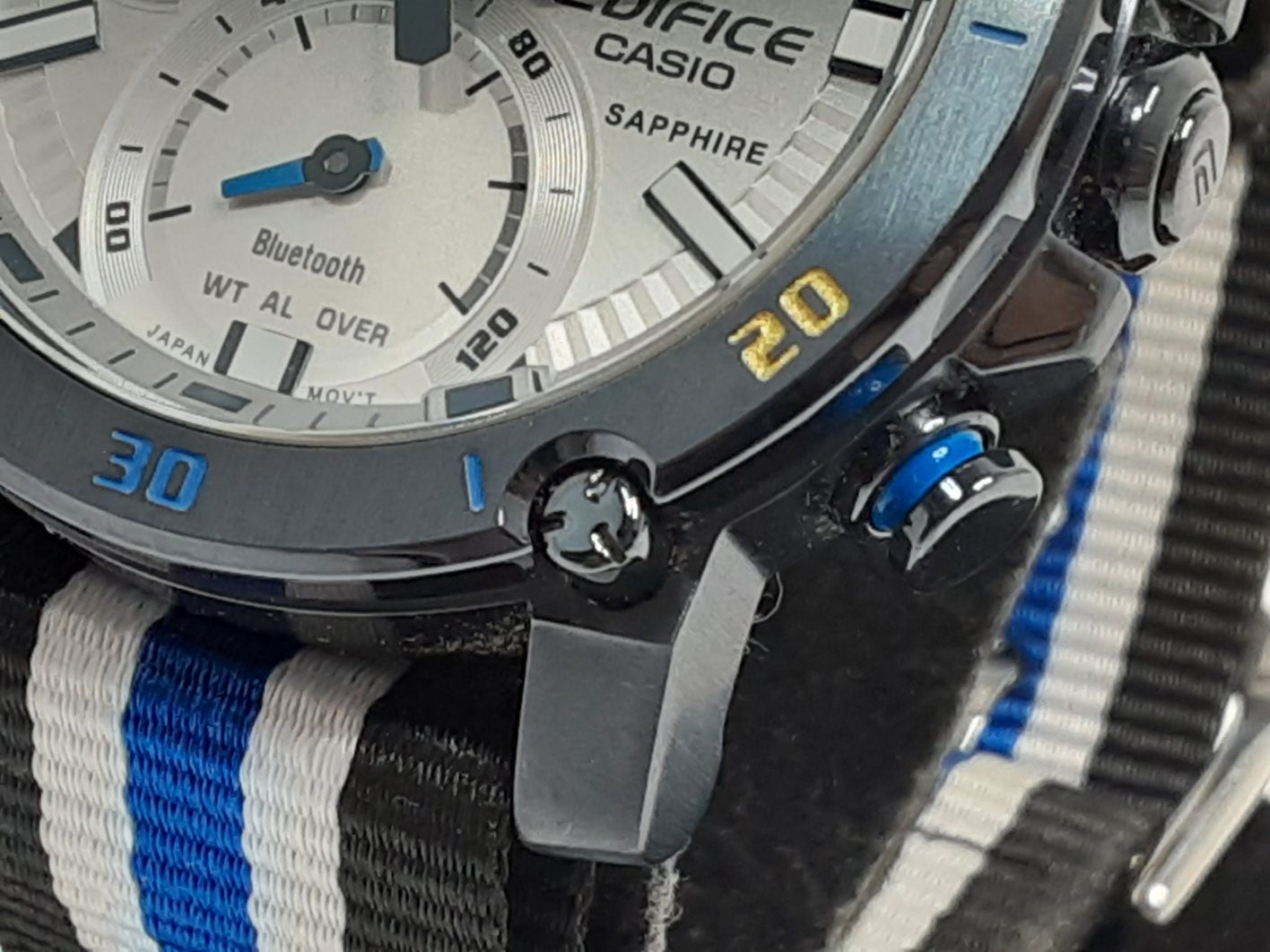 美品 カシオ CASIO エディフィス スクーデリア アルファタウリ メンズ 腕時計 ECB-20AT-2AJR 黒 ブラック シルバー ネイビー 紺 SS レザー ブレス モバイルリンク アナログ デジタル クォーツ QZ ウォッチ  【中古】【送料無料】 ht5431