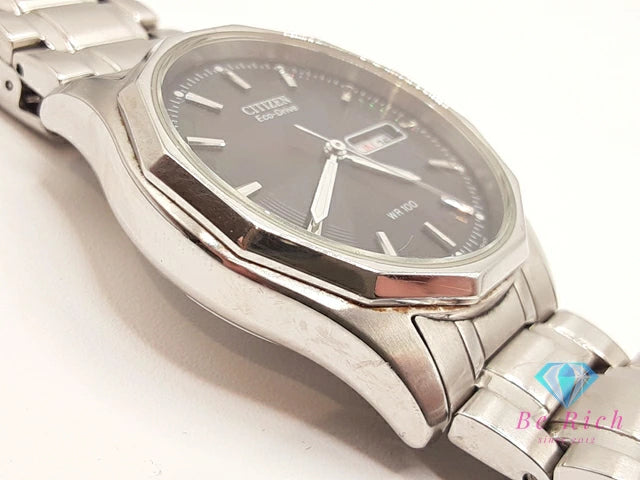 シチズン CITIZEN エコ ドライブ メンズ 腕時計 デイデイト E101-S053412 ソーラー 黒 ブラック シルバー SS ブレス アナログ クォーツ QZ ウォッチ Eco Drive  【中古】【送料無料】 ht5458