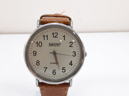 フィーチャリー Featurely メンズ 腕時計 白 茶 ホワイト ブラウン SS レザー ブレス アナログ クォーツ QZ ウォッチ 【中古】【送料無料】 ht5524