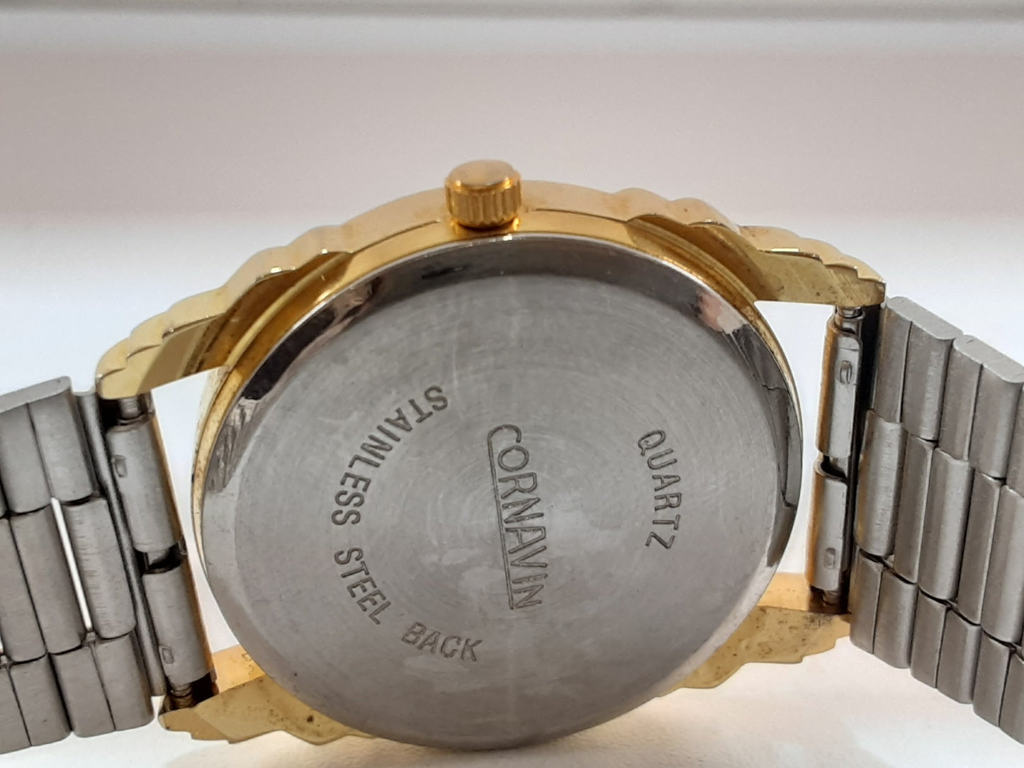 コルナビン CORNAVIN ユニセックス 腕時計 黒 ブラック ゴールド SS GP ブレス アナログ クォーツ QZ ウォッチ ボーイズ メンズ レディース 【中古】【送料無料】 ht5528